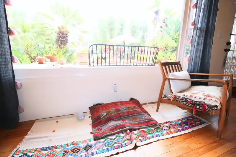 Living room - sun, yoga space
