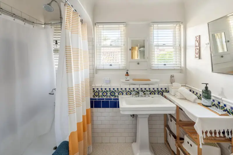 Full bathroom